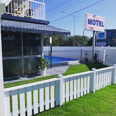 Classic Motel Gold Coast Exterior photo